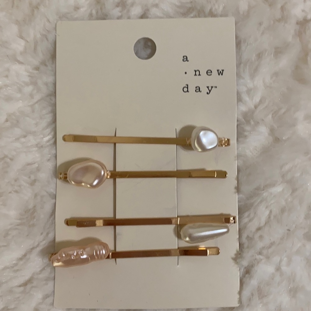 NWT, A new Day Pearl hair pins